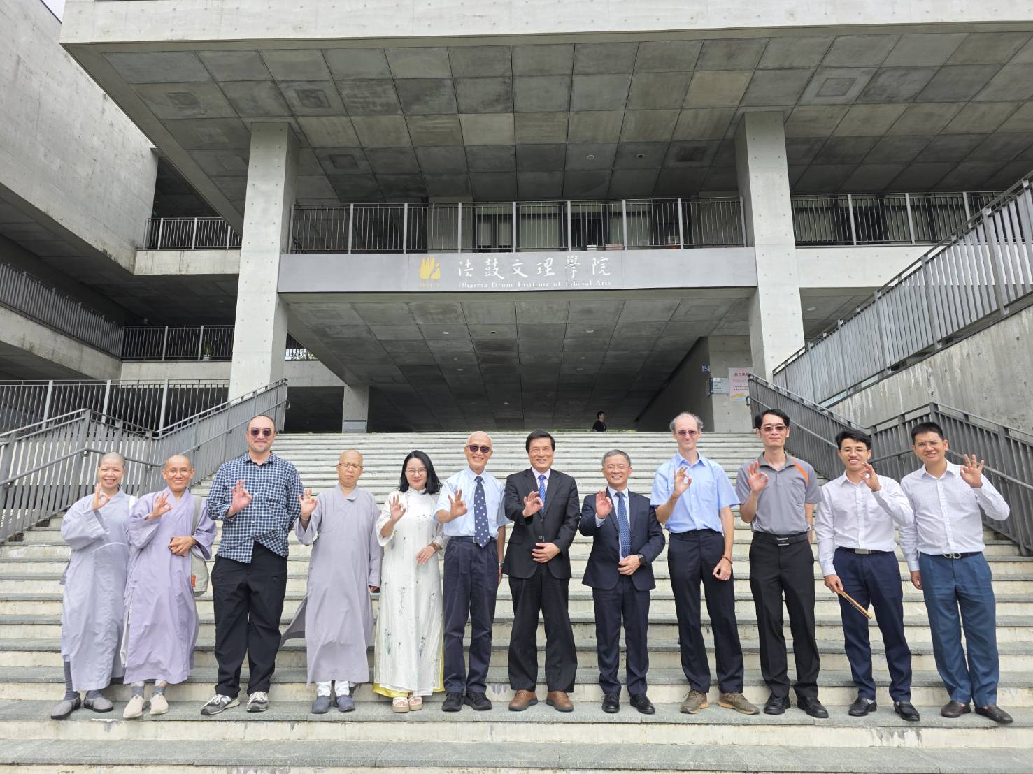 越南河內國家大學陳仁宗學院阮進榮院長暨主管蒞校訪問